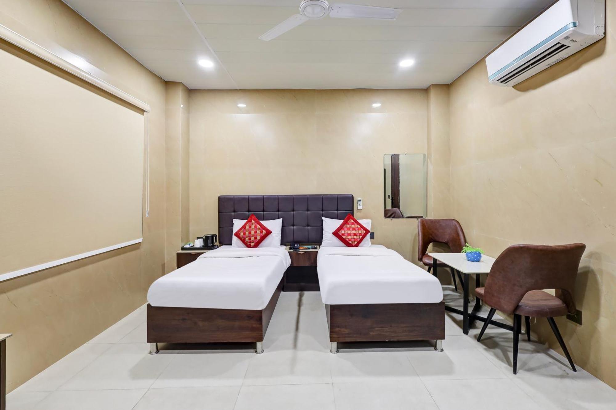 Hotel Singh Palace Delhi  Exterior foto